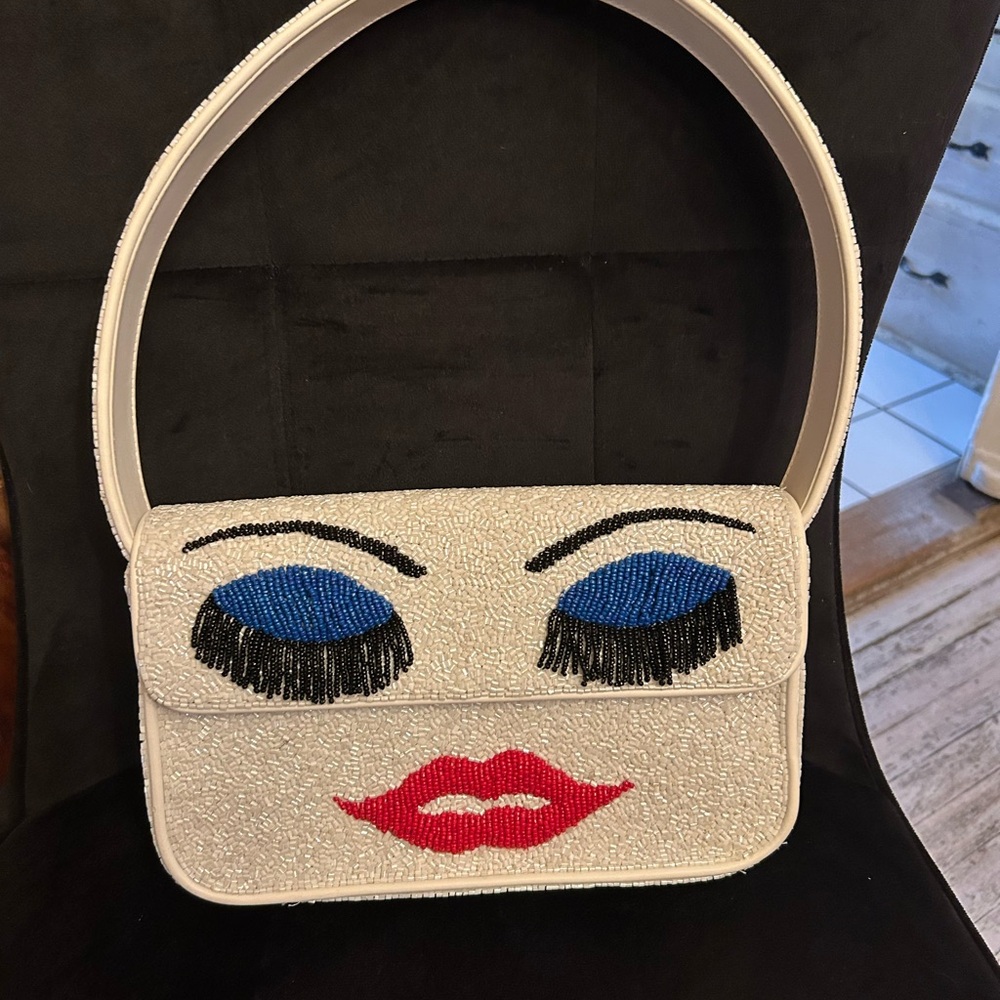 VINTAGE STAUD Stylish White Beaded Face Design Women's Bag